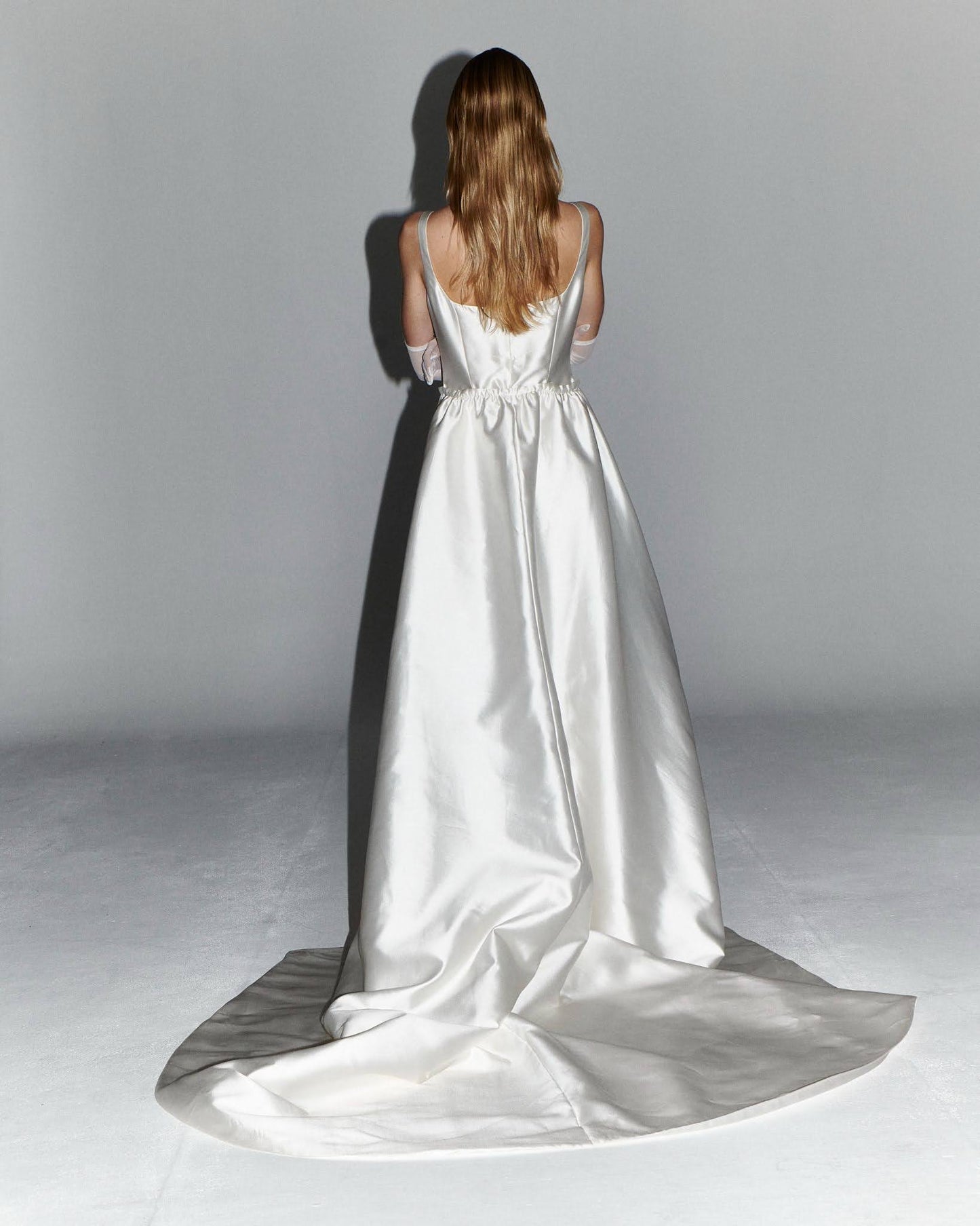 STYLE 112 // DETACHABLE SILK TRAIN