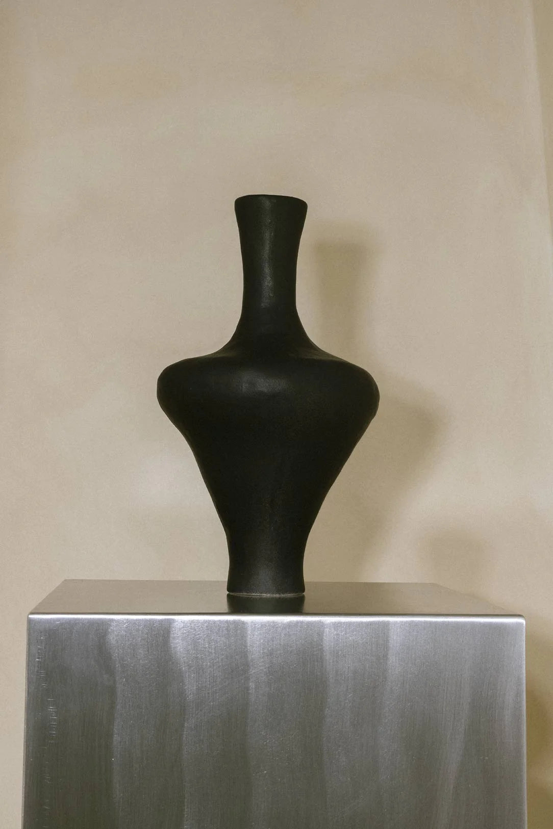 COMPLETED WORKS // CERAMIC VASE