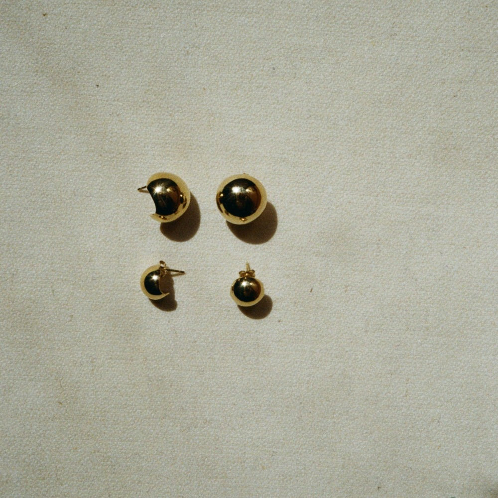 gold stud earrings