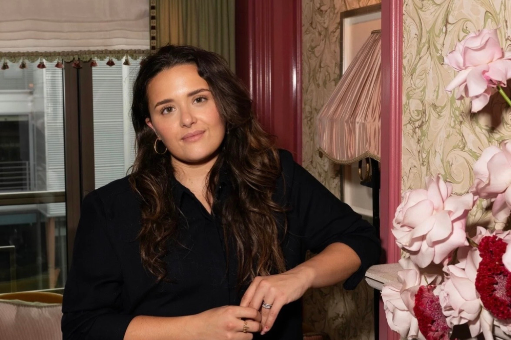 The tiny mascara Olivia Dean’s makeup artist can’t get enough of