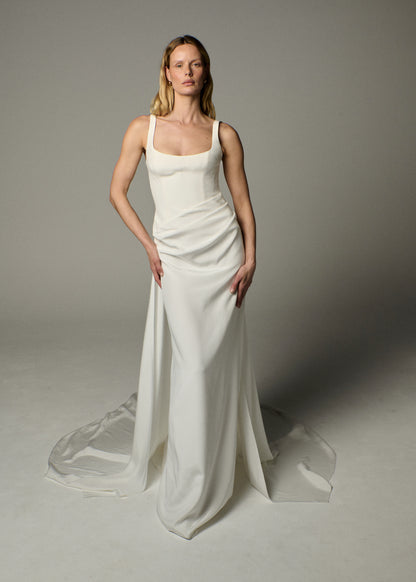 STYLE 152 // DETACHABLE SILK WATTEAU TRAIN