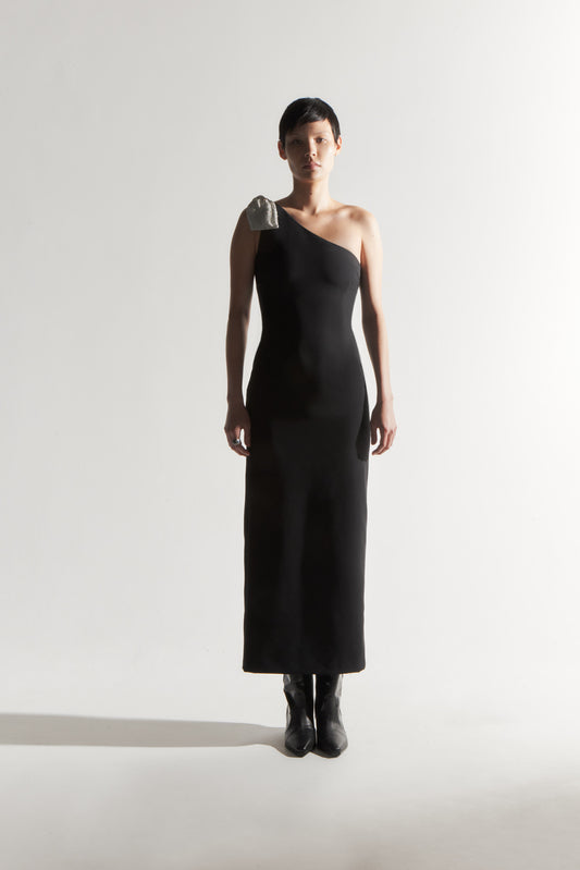 THE TAKE A BOW DRESS IN BLACK
