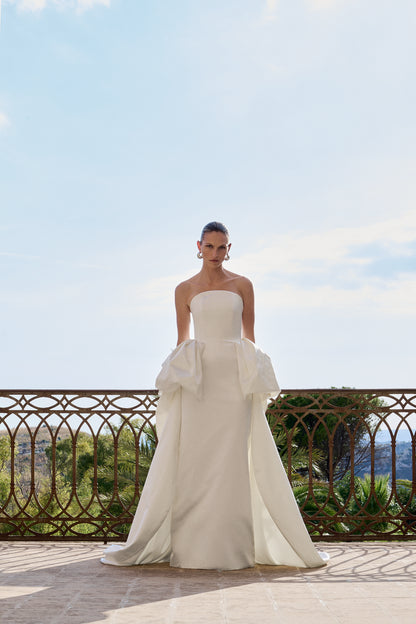 STYLE 169 // DUCHESSE SATIN DETACHABLE PUFF HIP TRAIN