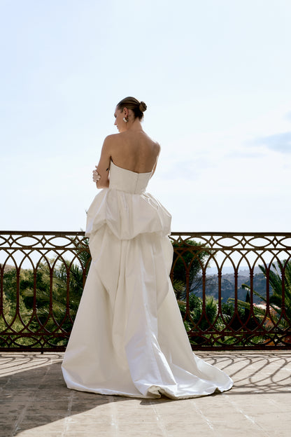 STYLE 169 // DUCHESSE SATIN DETACHABLE PUFF HIP TRAIN