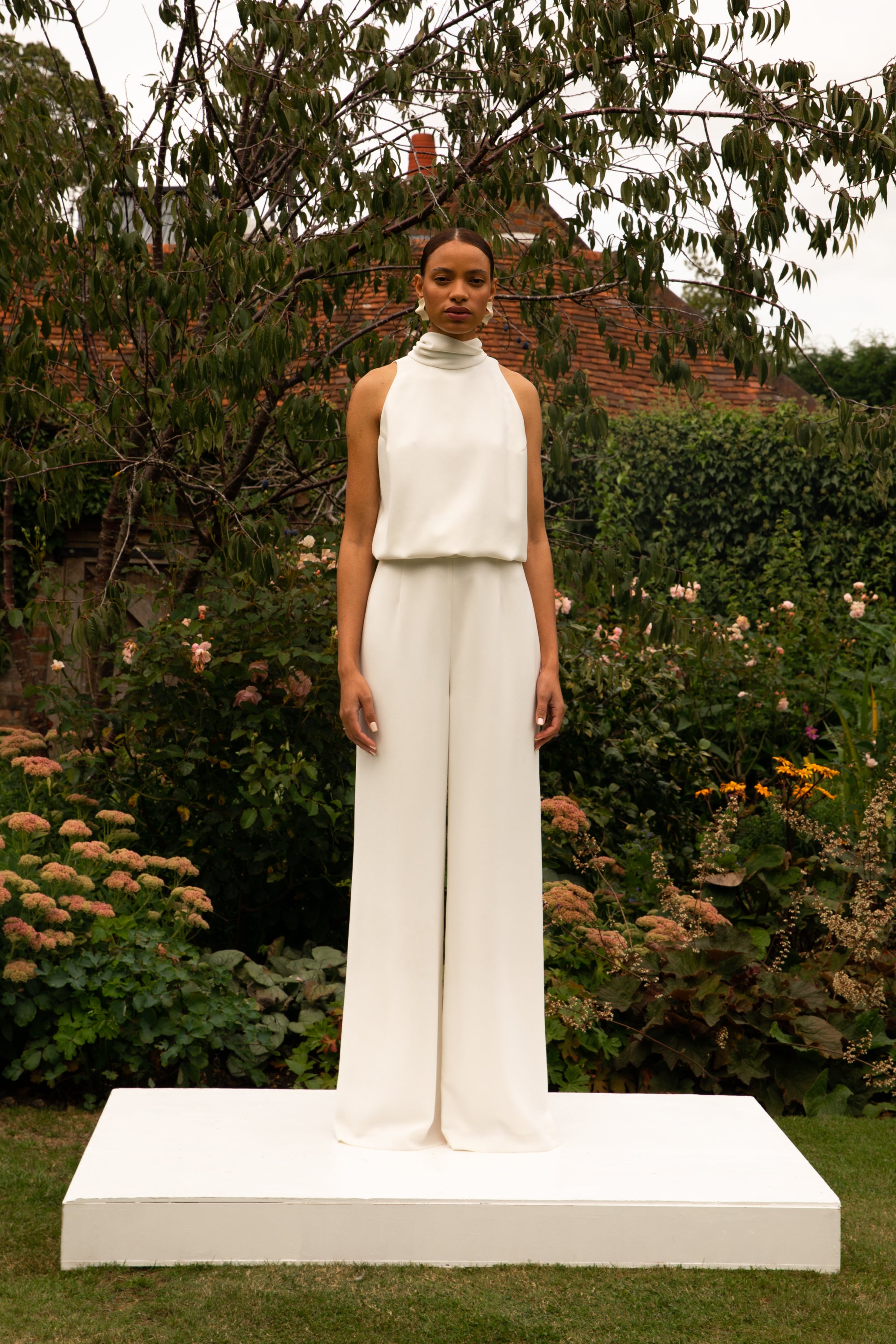Load image into Gallery viewer, STYLE 007 //  HALTER JUMPSUIT
