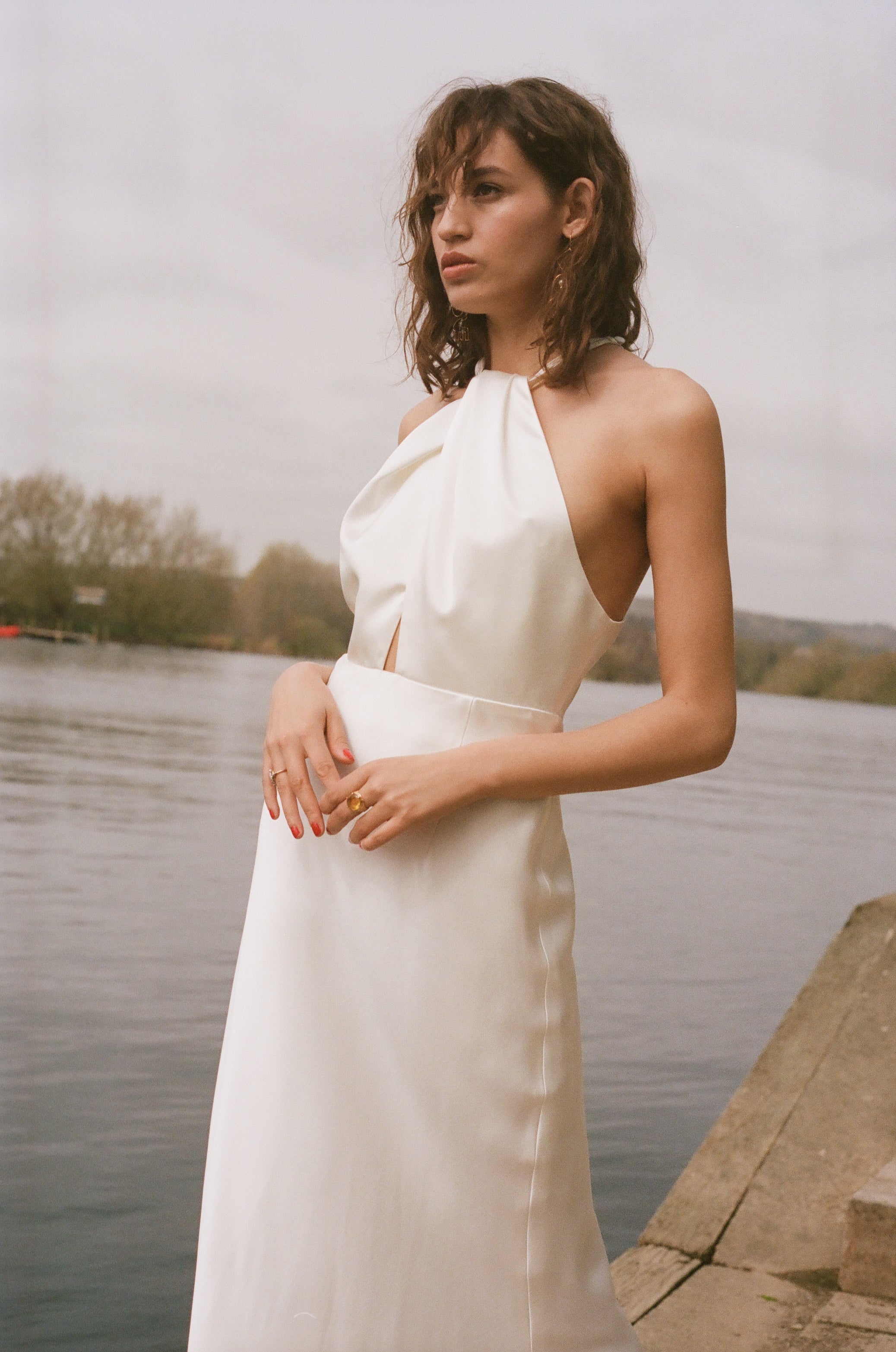 Load image into Gallery viewer, STYLE 034 // SILK PLEATED HALTER