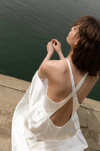 style-034-silk-pleated-halter