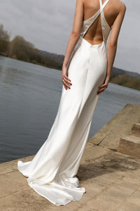 style-034-silk-pleated-halter