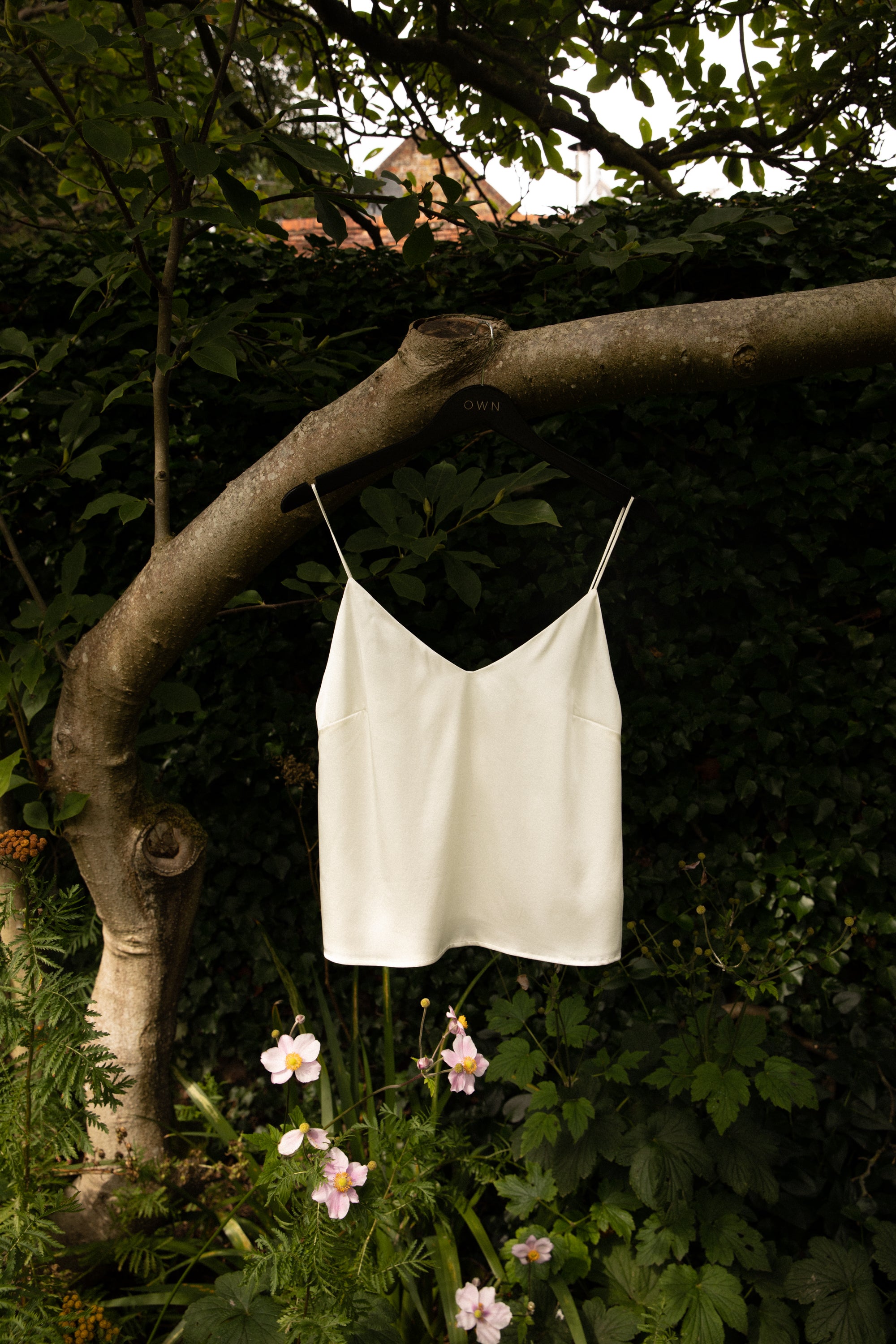 Load image into Gallery viewer, STYLE 026 // SILK SATIN CAMISOLE
