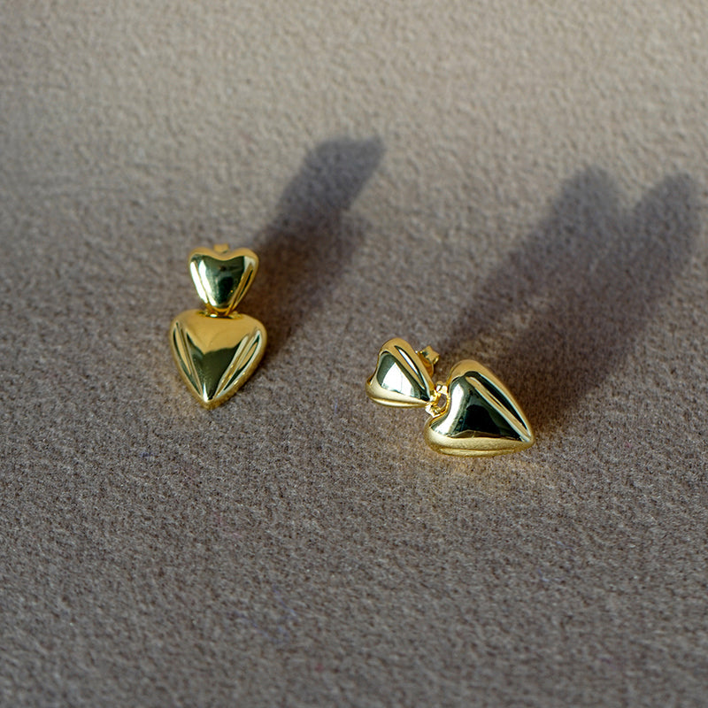 gold heart earrings